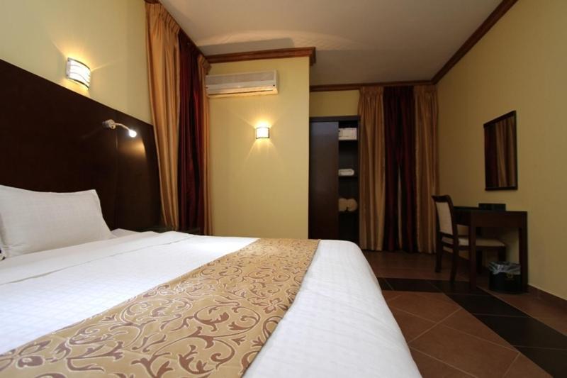 Raoum Inn Arar Exterior foto